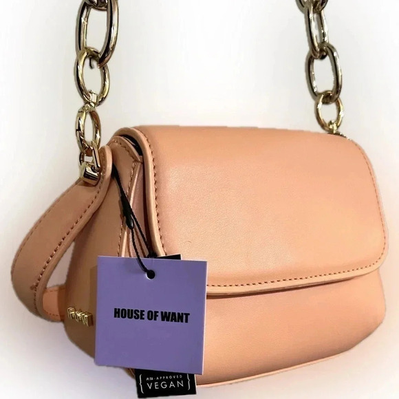 H.O.W. House of Want Handbags - NWTS House Of Want “We Are Chic” 2.0 Peach Crossbody Bag.